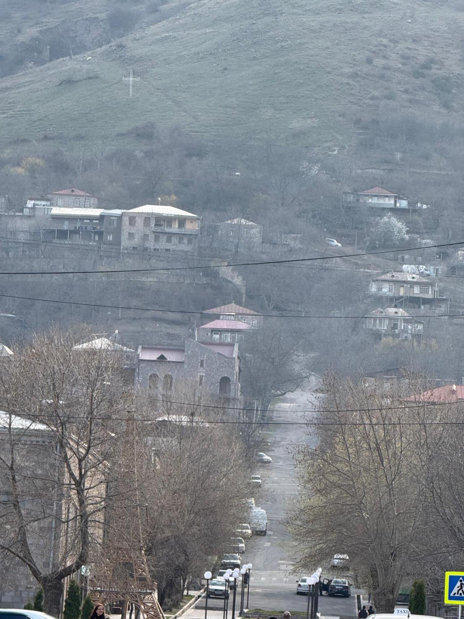NarVar Hotel Goris Buitenkant foto